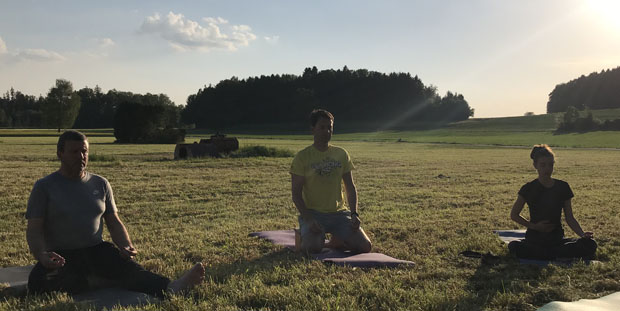 yoga_outdoor